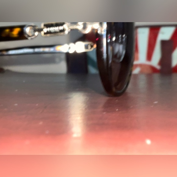 Coach Tortoise Sunglasses GUC with Coach Glasses Case and Coach Dust bag- bundle - Picture 11 of 17